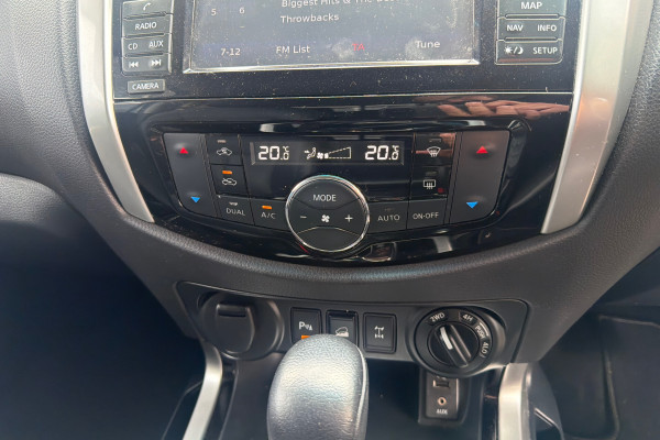 2018 Nissan Navara D23 Series 3 ST-X King Cab Pickup Image 25