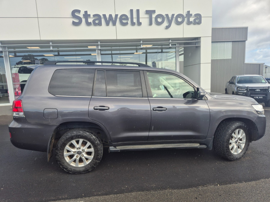 2019 Toyota LandCruiser VDJ200R VX SUV Image 15