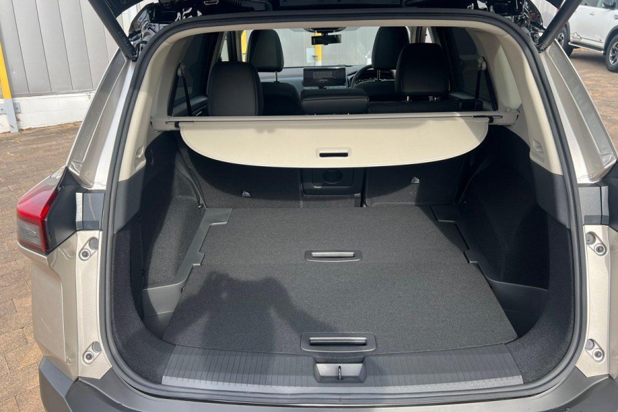 2024 MY25 Nissan X-TRAIL T33 Ti-L e-POWER SUV Image 16