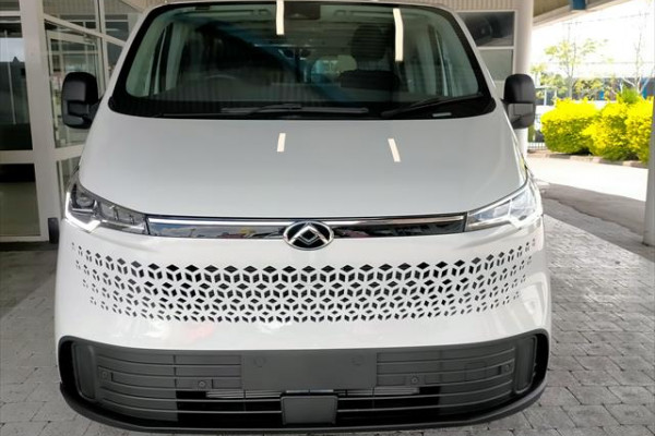 2024 LDV Deliver 7   Van