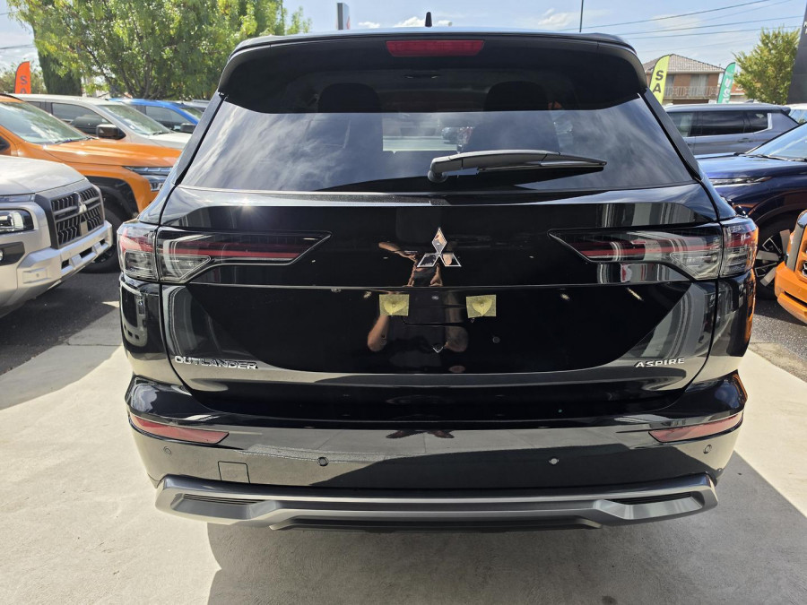 2026 MY25 Mitsubishi Outlander ZM Aspire SUV Image 8