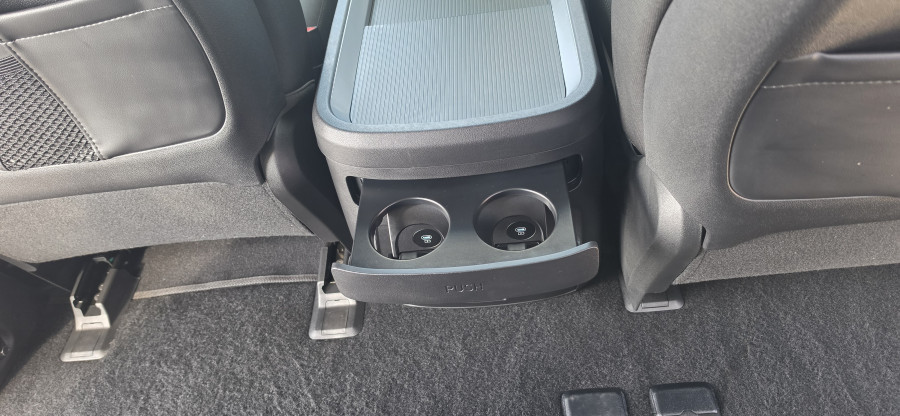 2025 Hyundai Staria US4.V3 SUV Image 12