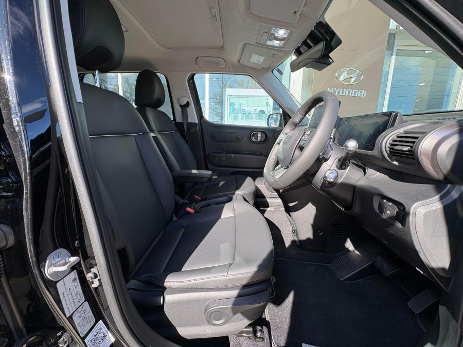 2026 Hyundai INSTER AX.V1 Cross SUV Image 25