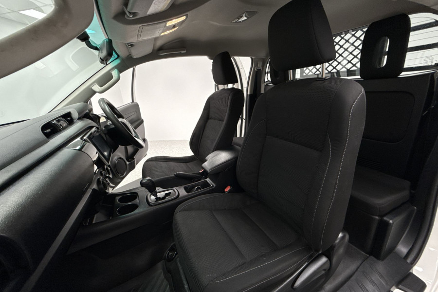 2018 Toyota HiLux GUN126R SR Cab Chassis Image 11