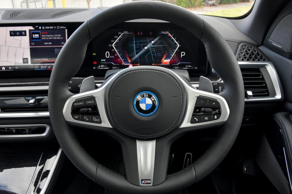 2026 BMW X5 G05 LCI xDrive50e M Sport SUV image 8