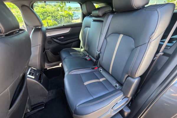 2025 Mazda CX-80 KL G40e Azami SUV Image 26