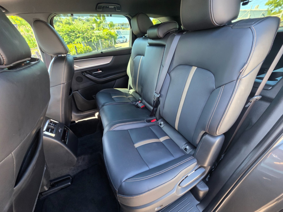 2025 Mazda CX-80 KL G40e Azami SUV Image 26