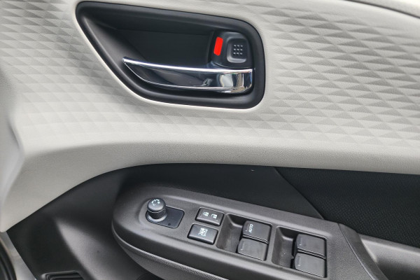 2026 Suzuki Swift UZ Hybrid Hatch Image 11