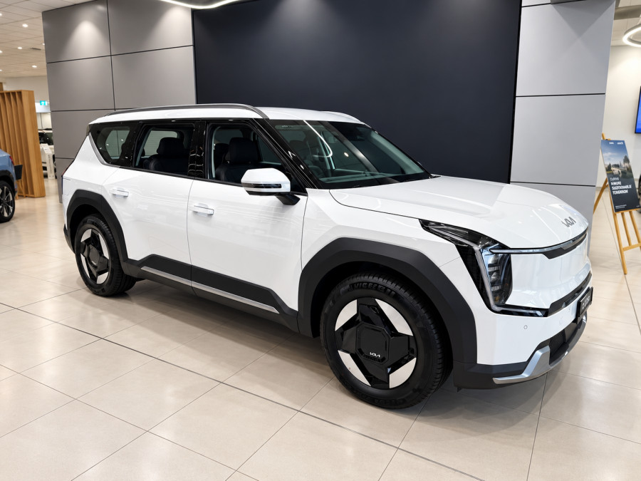 2026 Kia EV9 MV Air SUV Image 2