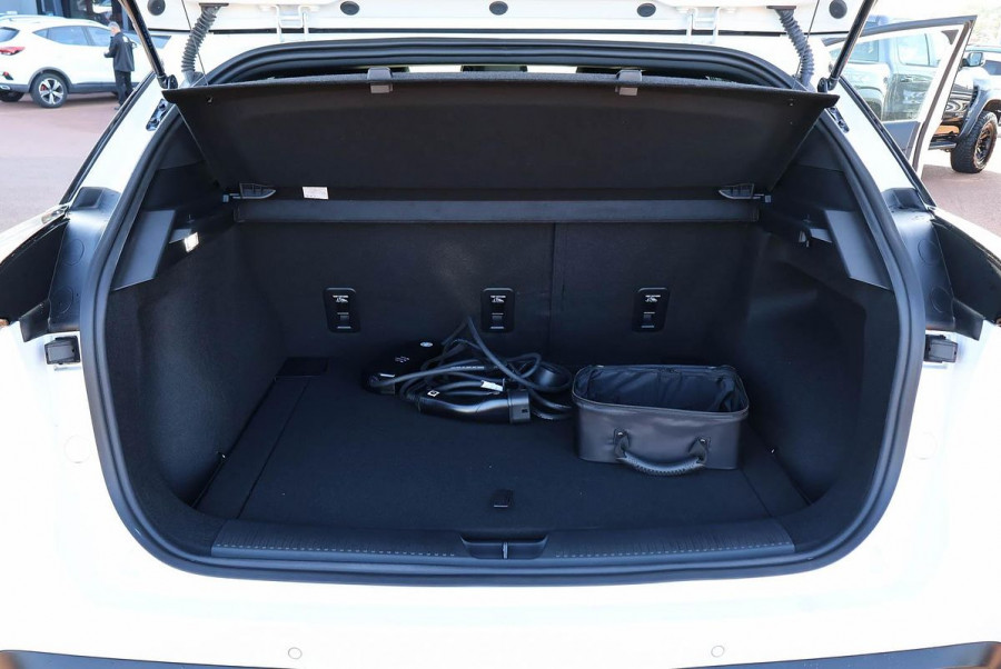 2024 MG MG4 MEH32 Essence 64 150kW Hatch Image 14
