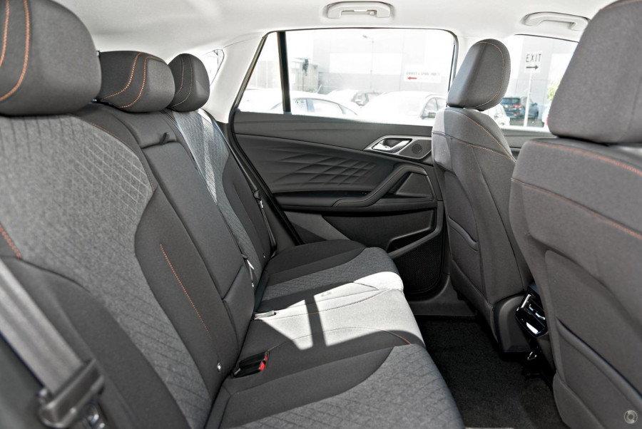 2024 MY24.5 MG HS AS33 Vibe SUV Image 8