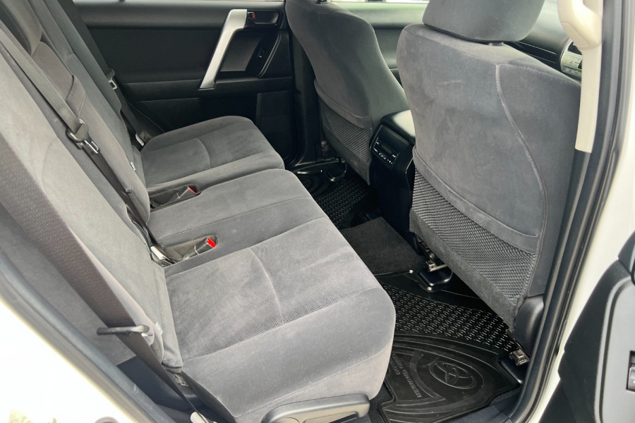 2018 Toyota LandCruiser Prado GDJ150R GXL SUV Image 19