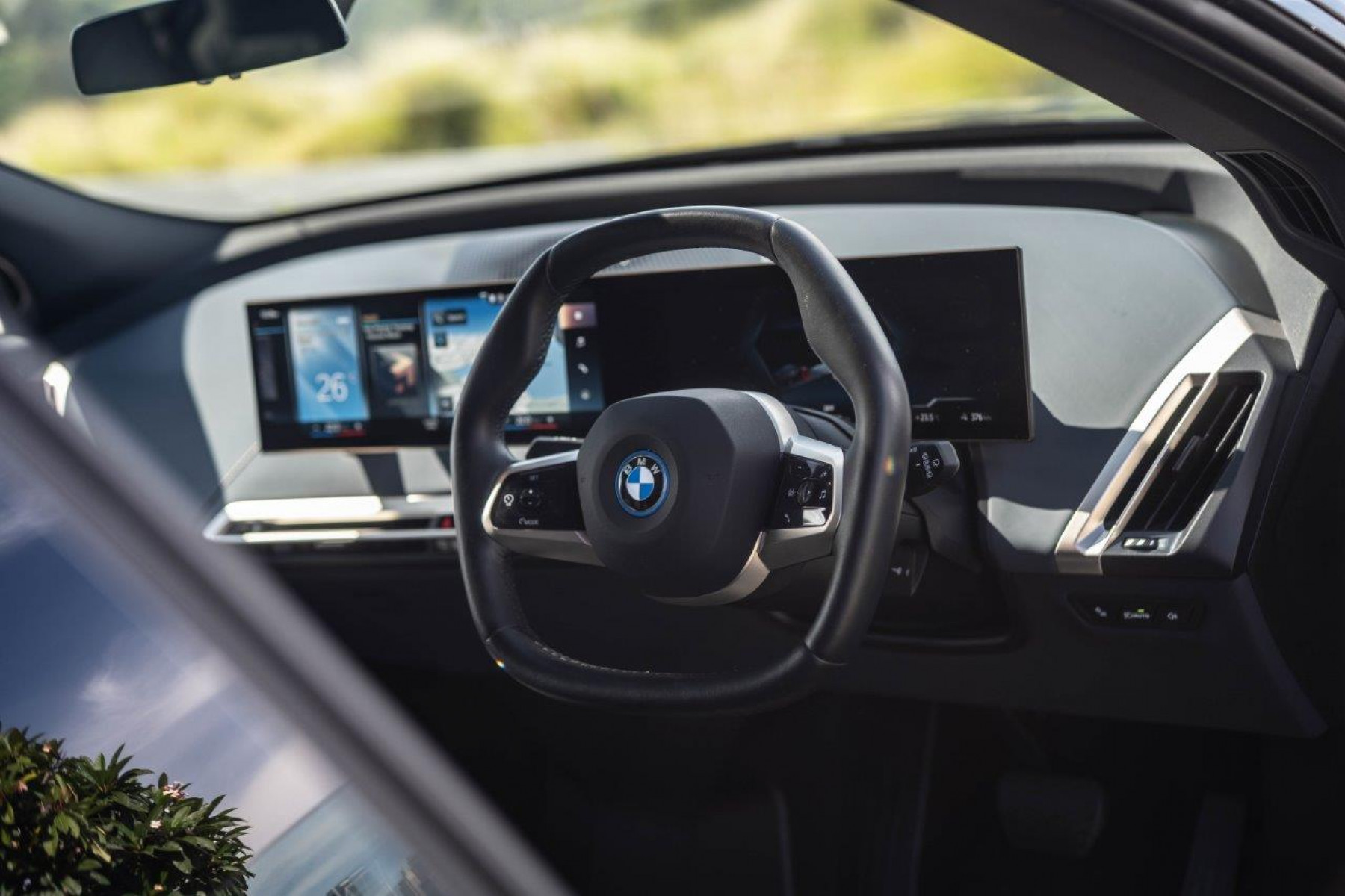 2022 BMW Ix M60 SUV Image 11