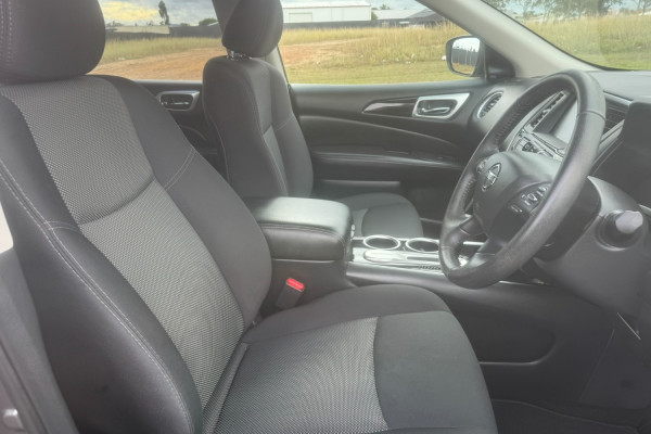 2019 Nissan Pathfinder R52 Series III ST SUV Image 9