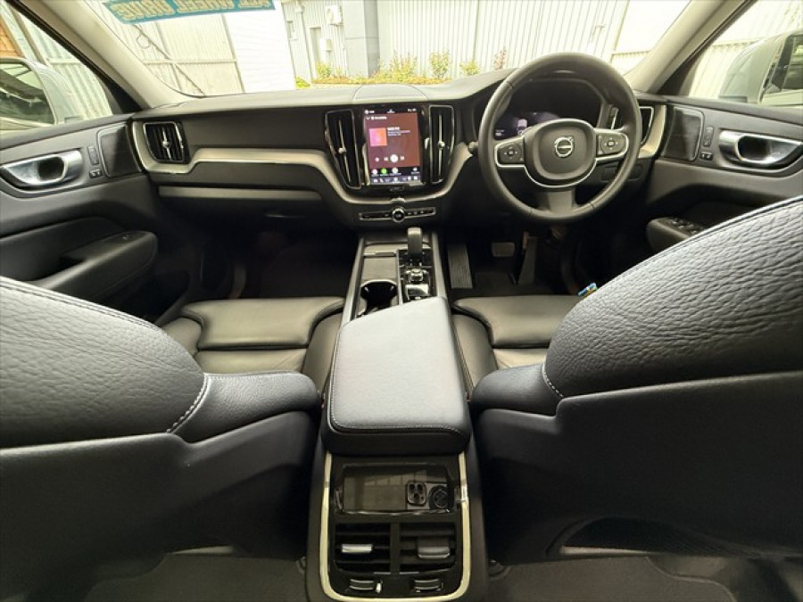2023 Volvo XC60 UZ Plus B5 SUV Image 12