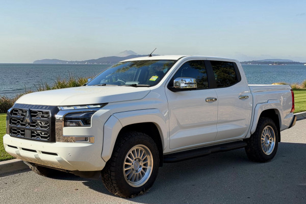 2025 Mitsubishi Triton MV GLS Ute Image 3