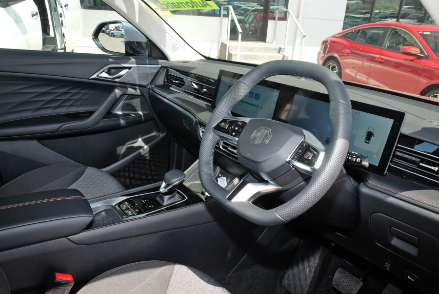 2024 MY24.5 MG HS AS33 Vibe SUV Image 6