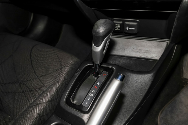 2014 MY15 Honda Civic 9th Gen Series II VTi-S Sedan image 17