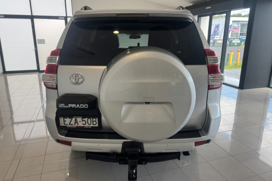 2014 Toyota LandCruiser Prado GDJ150R VX SUV Image 9