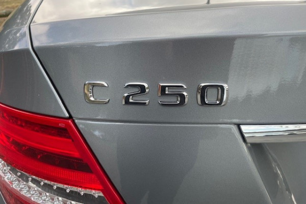 2013 Mercedes-Benz C-Class C250 Coupe Image 37