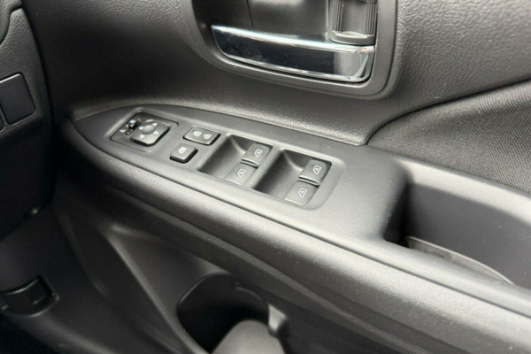 2019 Mitsubishi Outlander ZL ES SUV Image 12
