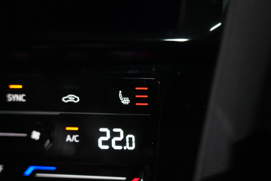 2023 Volkswagen Passat 206TSI R-Line SUV Image 21