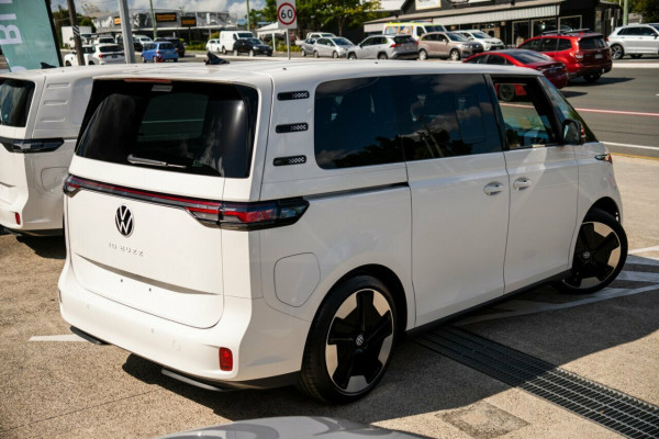 2025 Volkswagen ID. Buzz EB Pro BEV560 People Mover