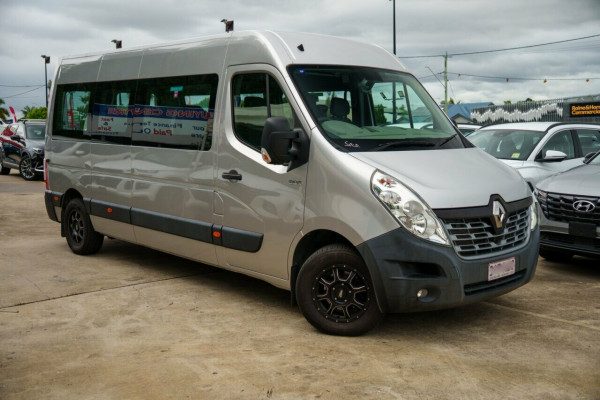 2017 Renault Master X62 Mid Roof LWB AMT Bus