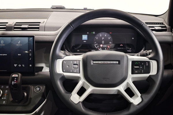 2025 MY25.5 Land Rover Defender L663 110 P400 S SUV Image 15