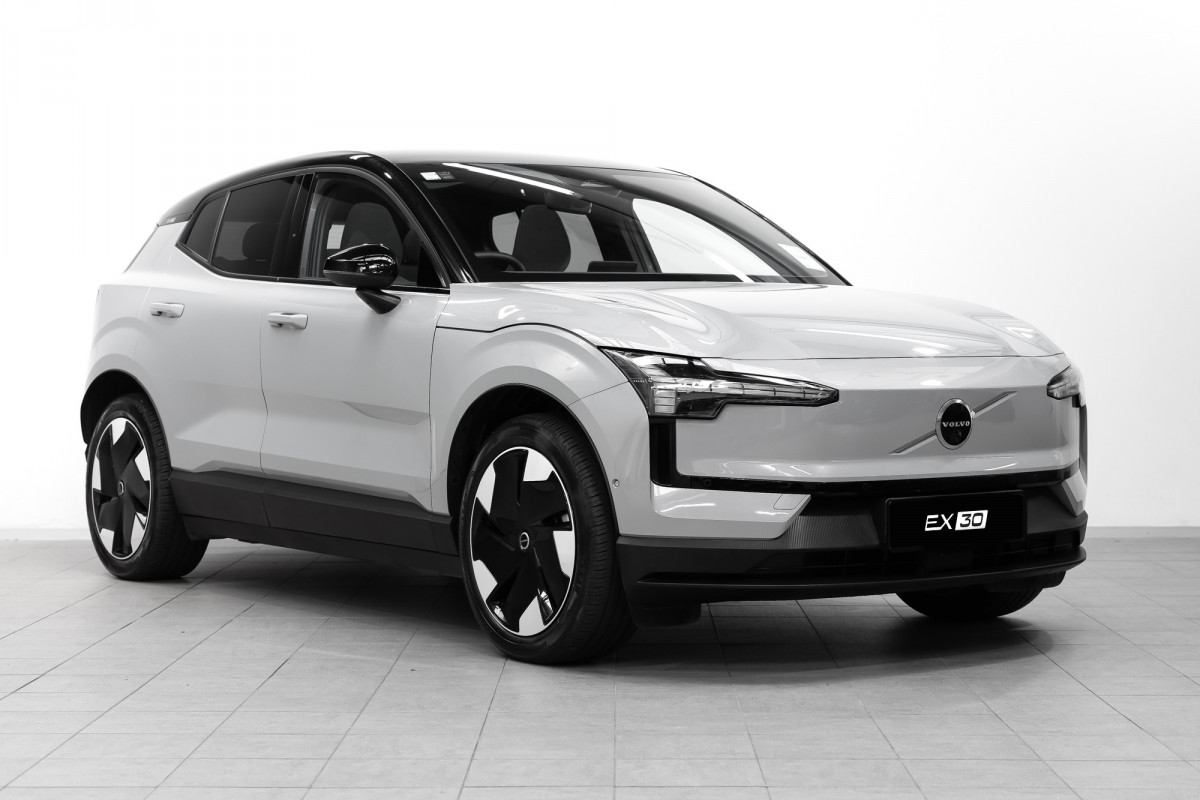 2026 Volvo EX30  Single Motor Extended Range Ultra SUV