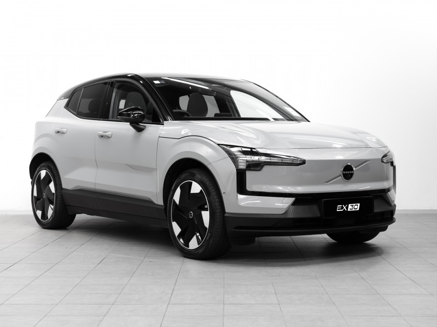2026 Volvo EX30  Single Motor Extended Range Ultra SUV Image 1