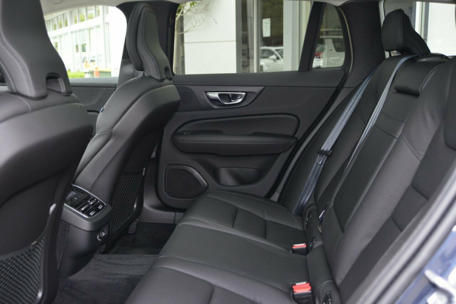 2019 MY20 Volvo V60 F-Series T5 Momentum Sedan Image 8