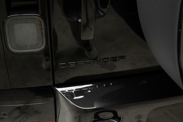 2026 Land Rover Defender L663 110 D350 X-Dynamic HSE SUV image 23
