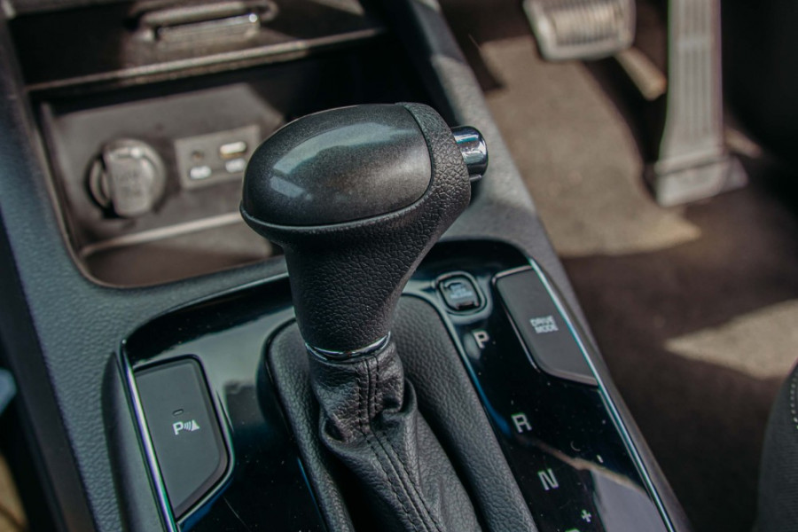 2016 MY17 Kia Cerato YD S Hatch Image 32