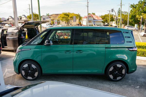 2025 Volkswagen ID. Buzz EB Pro BEV560 People Mover Image 4