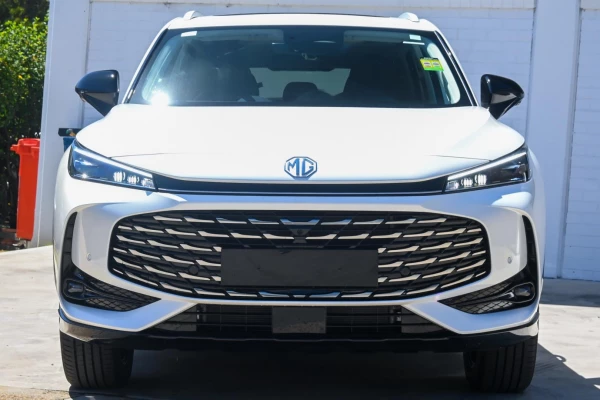 2025 MG HS AS33 Essence Hybrid SUV Image 2
