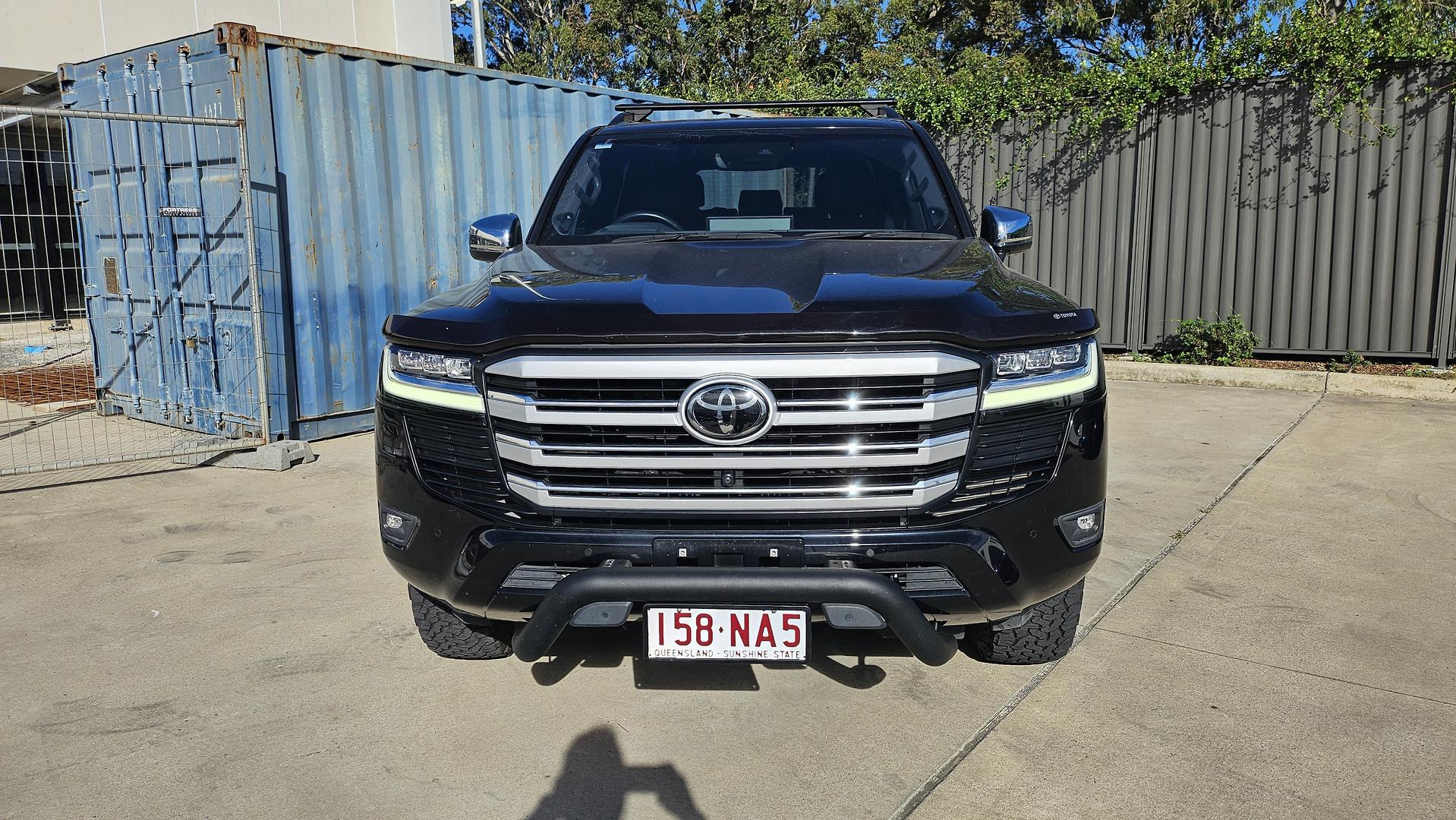 2022 Toyota LandCruiser FJA300R Sahara SUV Image 8