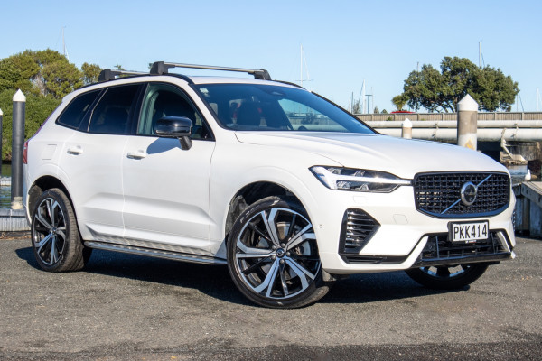 2022 Volvo XC60 T8 Ultimate Recharge PHEV SUV