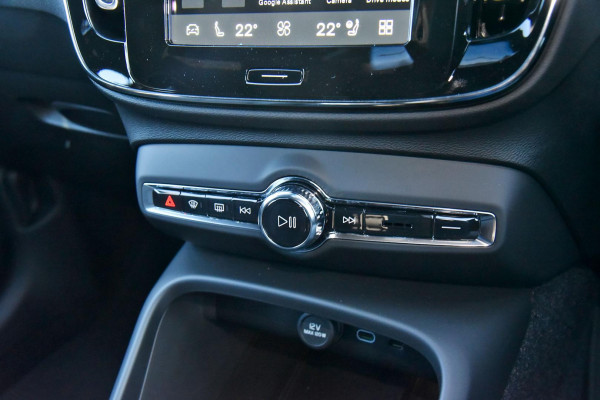 2026 Volvo XC40 XZ Plus B4 SUV Image 11
