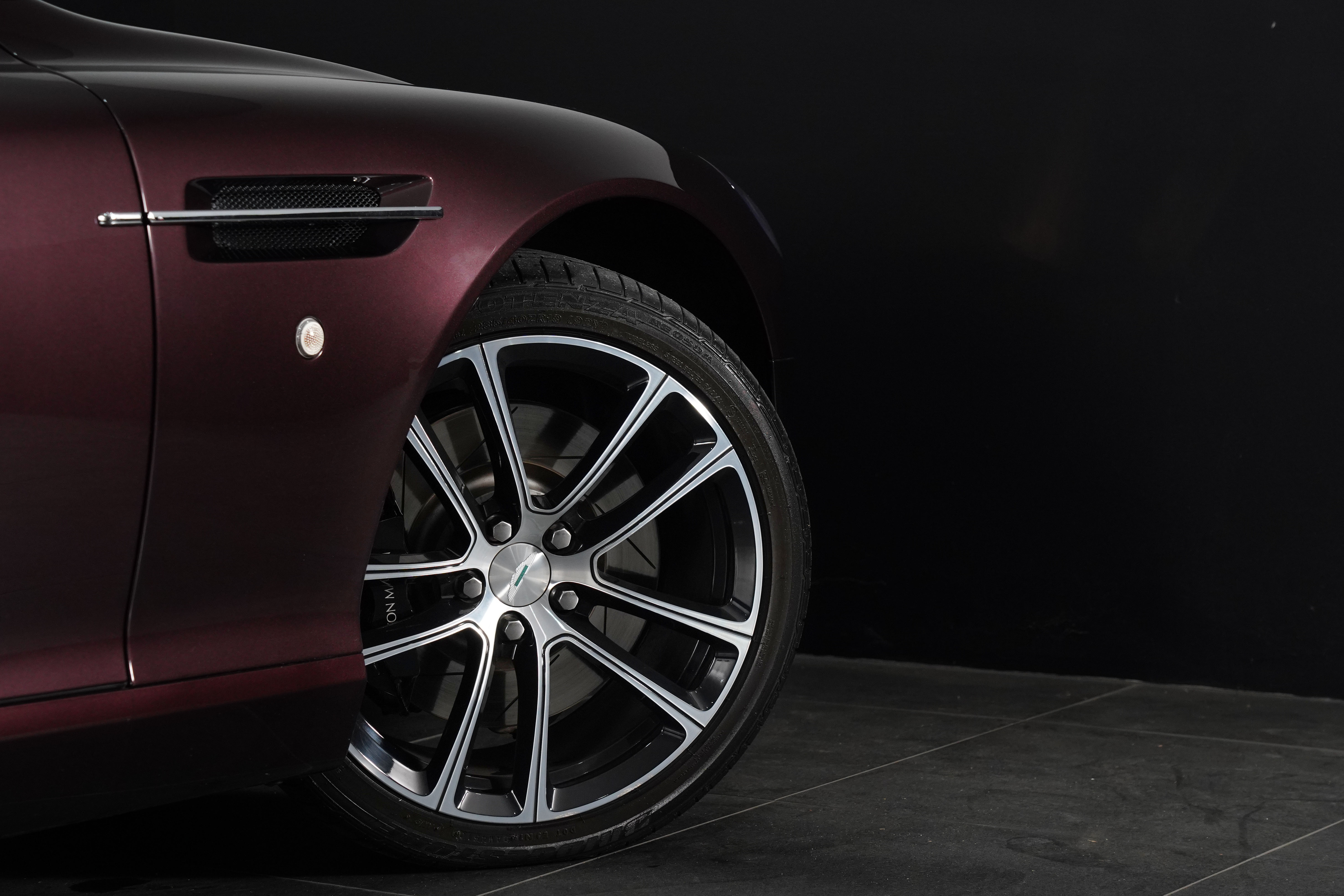 2012 Aston Martin Db9 Sport Edition Coupe Image 17