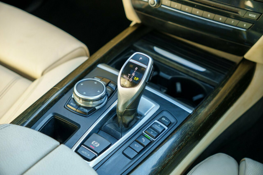 2016 BMW X5 F15 sDrive25d SUV Image 15