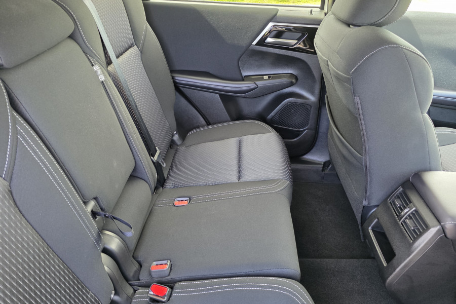 2023 MY24 Mitsubishi Outlander ZM LS SUV Image 13