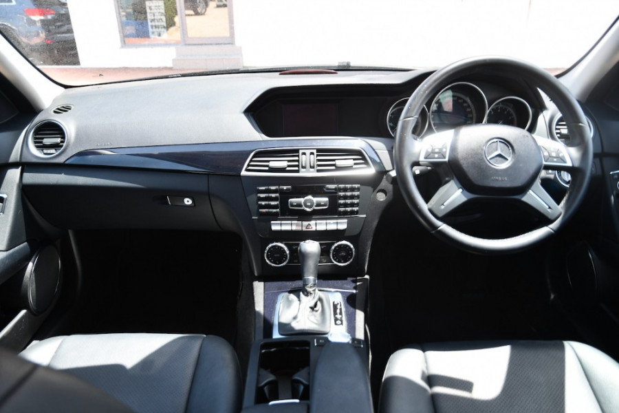 2011 Mercedes-Benz C-class W204 MY11 C200 BlueEFFICIENCY Sedan Image 8