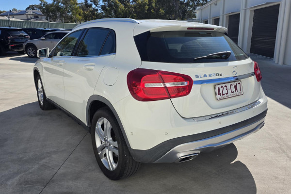 2017 Mercedes-Benz GLA-Class X156 GLA220 d SUV Image 15