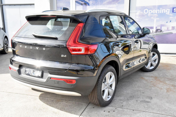 2024 MY25 Volvo XC40  Plus B4 SUV Image 3