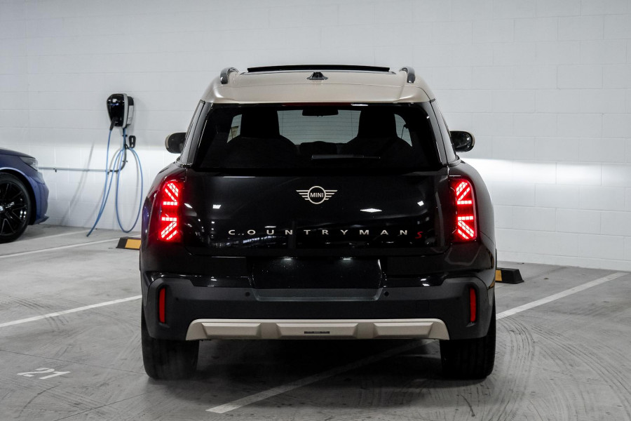 2026 MINI Countryman U25 S Favoured SUV