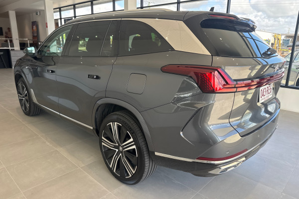 2025 MG QS IS31 Essence SUV Image 4