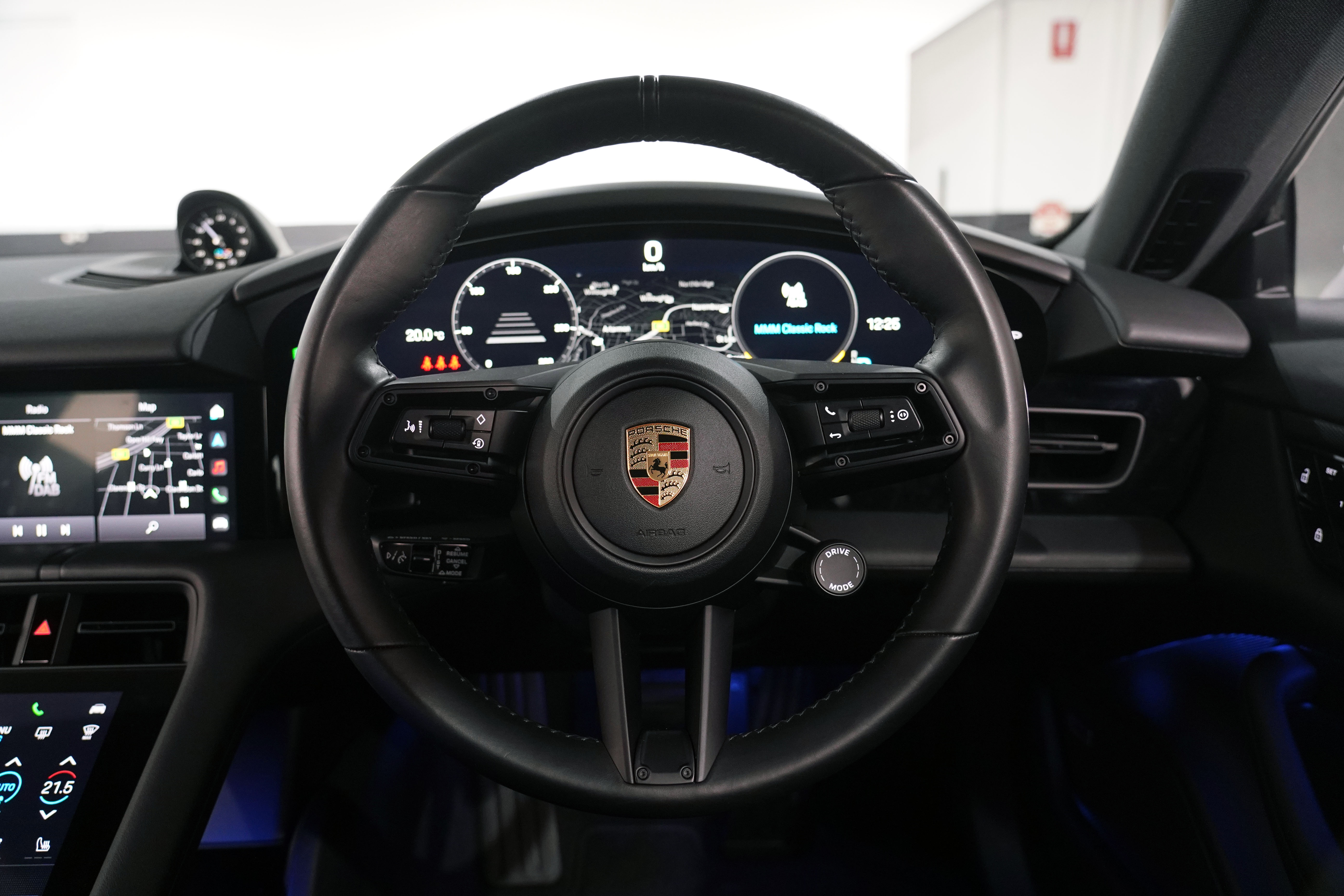 2021 Porsche Taycan 4S Coupe Image 29
