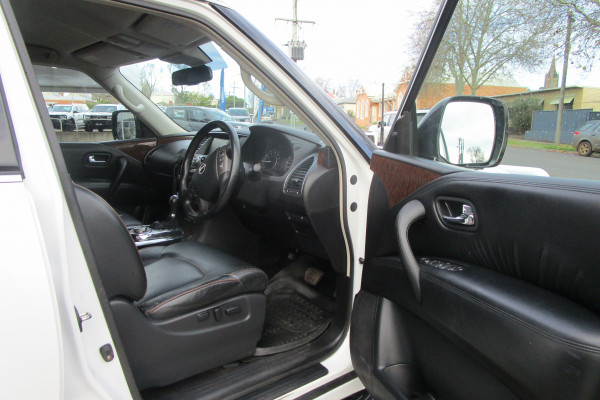 2022 Nissan Patrol PT4PATI22 Ti SUV Image 9