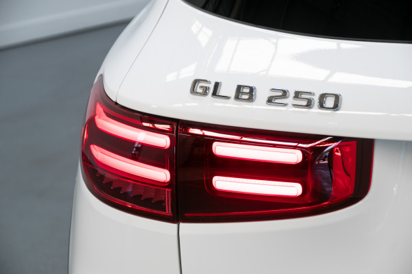 2025 Mercedes-Benz GLB-Class 250 4matic SUV Image 11